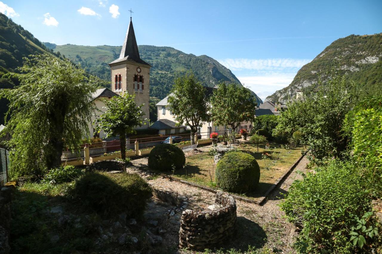 Hotel Des Voyageurs Urdos Bagian luar foto